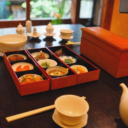Yamanaka Ryokan Tokio Buitenkant foto