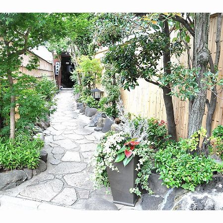 Yamanaka Ryokan Tokio Buitenkant foto