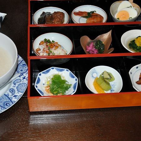 Yamanaka Ryokan Tokio Buitenkant foto